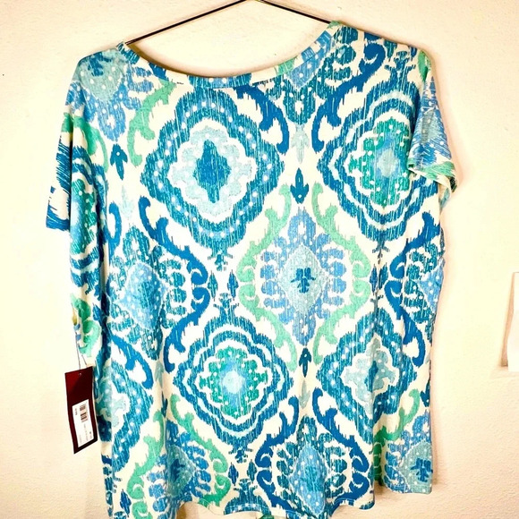 Love Scarlett Blue and Green Paisley Pattern Short Sleeve Top Plus Size 2X - Picture 5 of 6